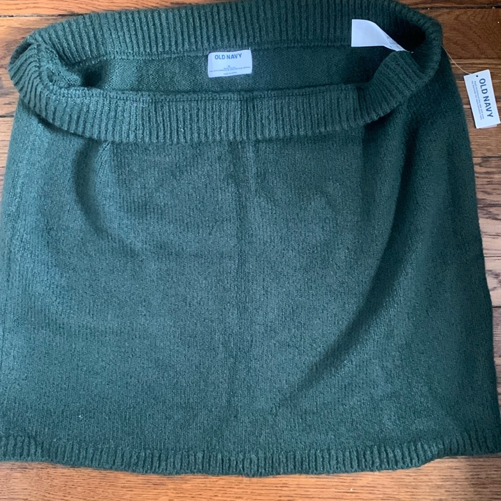 Dark green skirt